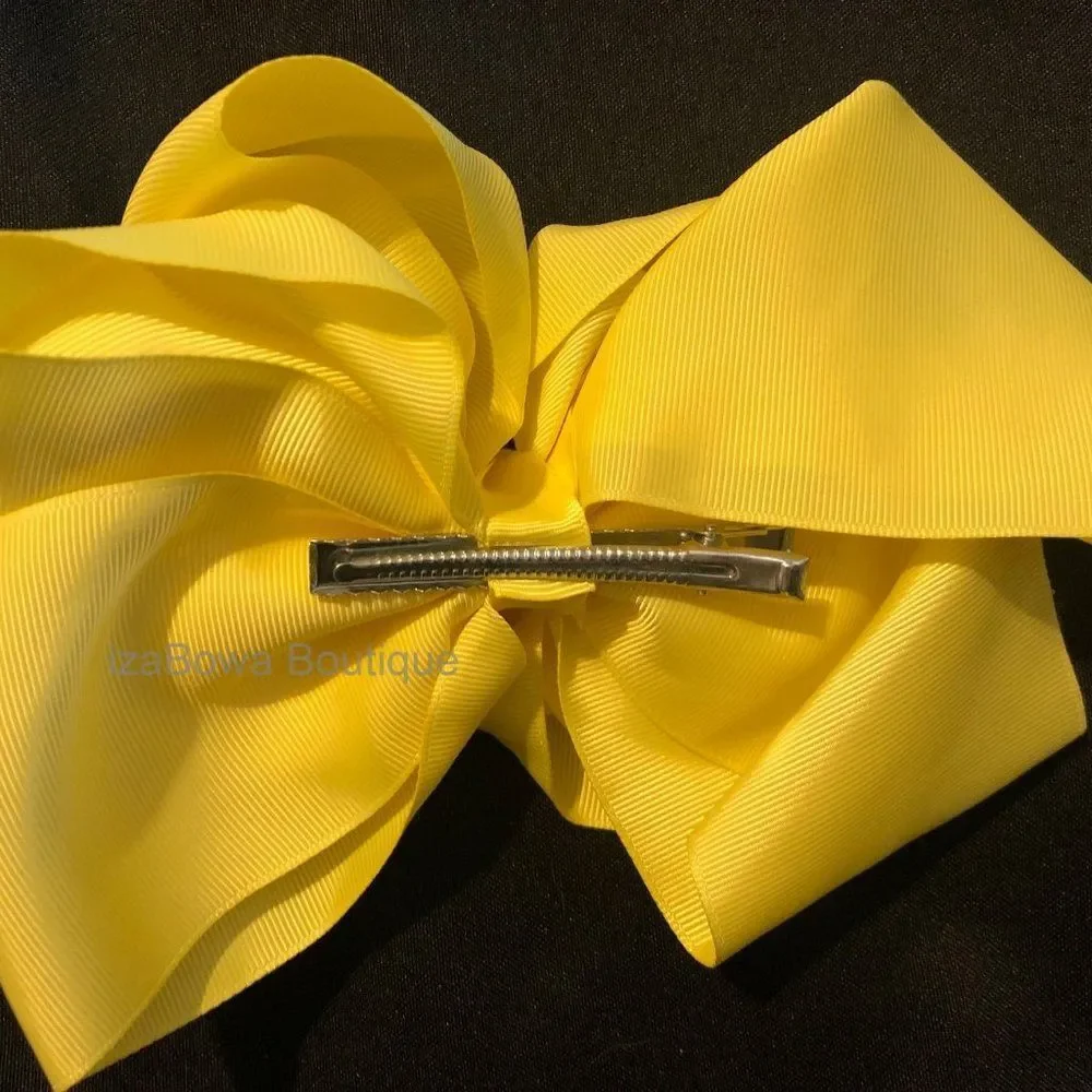 **** Yellow 8